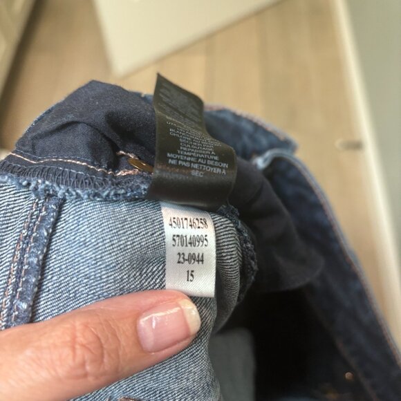 White House Black Market denim shorts - Picture 6 of 7